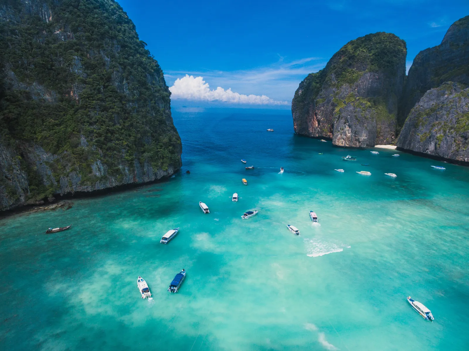 Top Attractions and Tips for Visiting Phi Phi Island